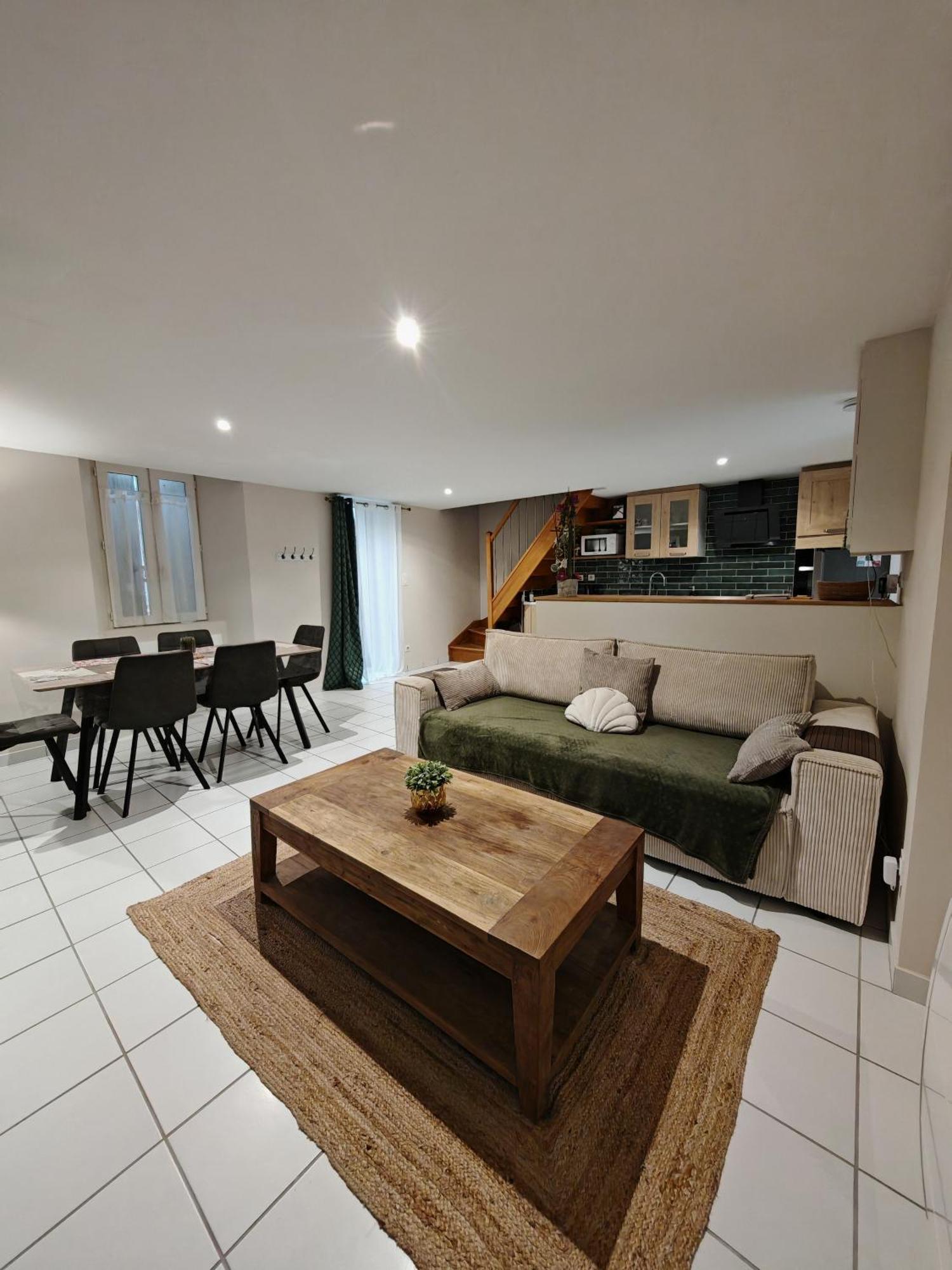 Jolie Maison Au 34 Centre-Ville Angouleme Exterior photo